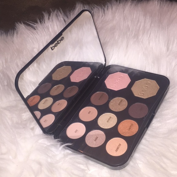 bebe Other - 💃🏼Bebe eyeshadow and highlight palette💃🏼